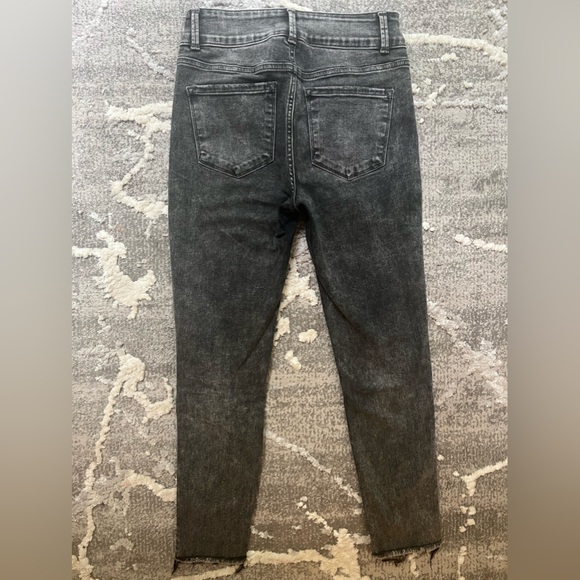 shop stevie ripped and frayed hemming skinny jeans - Picture 2 of 3